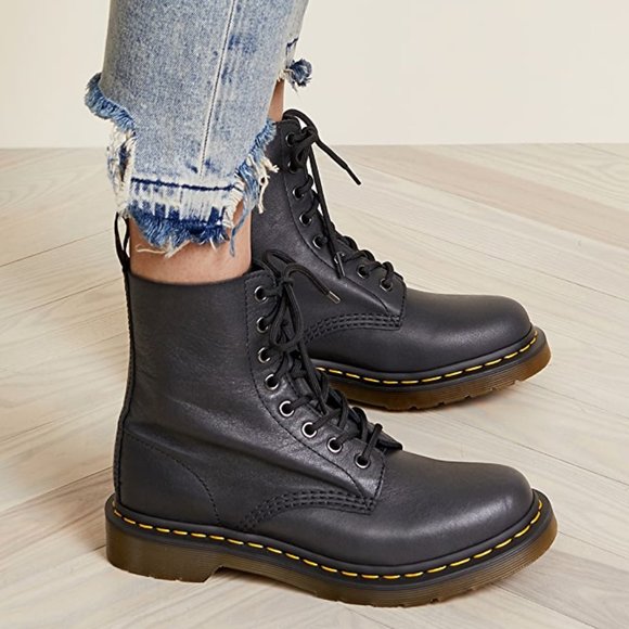 Dr. Martens Shoes - NWT Dr. Martens Vintage Broken-in 1460 Pascal Boot